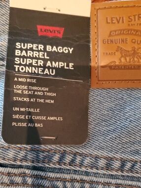 Levi's Super Baggy BarrelLight Wash Relaxed-Fit Jeans